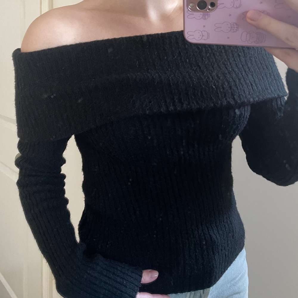 H&M Black Off-the-Shoulder Ribbed Sweater